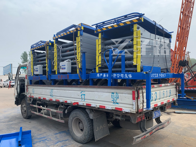 3台升降平台車發往（wǎng）福建南（nán）平